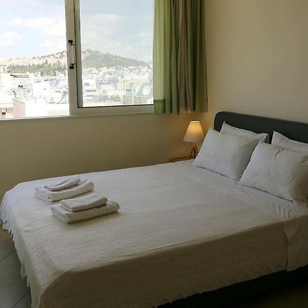 Fly Me To The Moon! Apartman Athén Kültér fotó