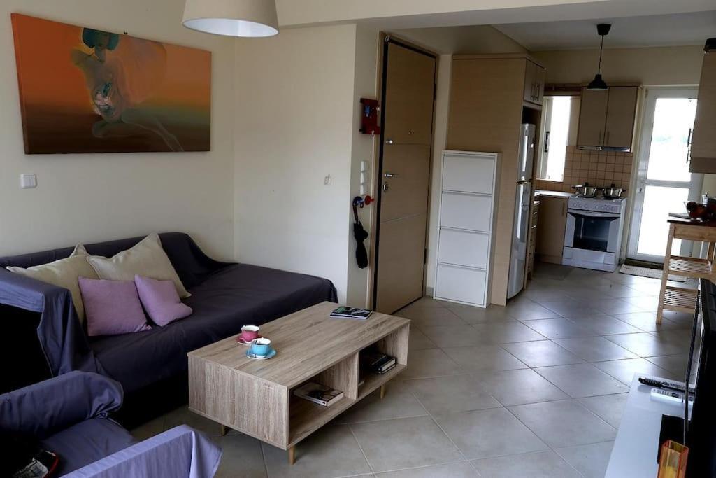 Fly Me To The Moon! Apartman Athén Kültér fotó